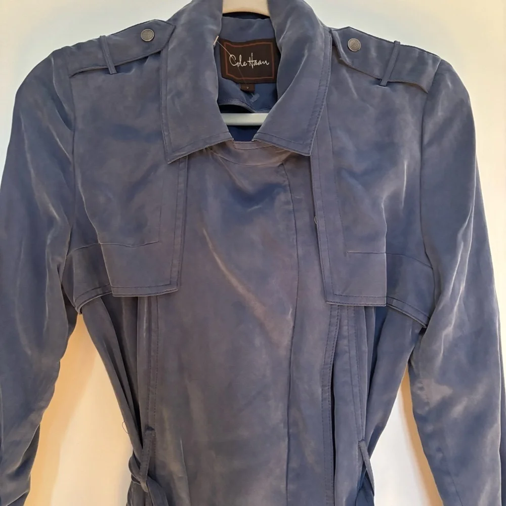 Cole Haan Blue Trench Coat Women’s Sz 2 Belted Silky Luxurious Drape Classic